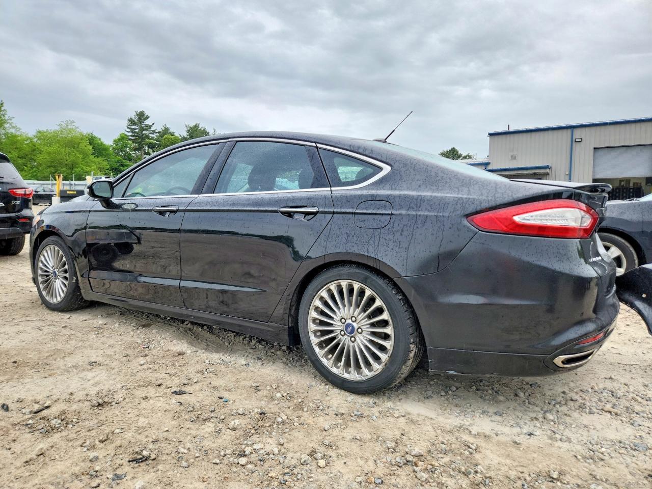 2014 Ford Fusion Titanium - Image 2