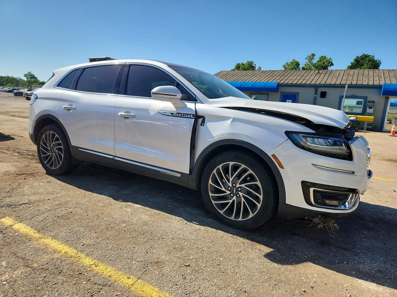 2019 Lincoln Nautilus Reserve - Image 4