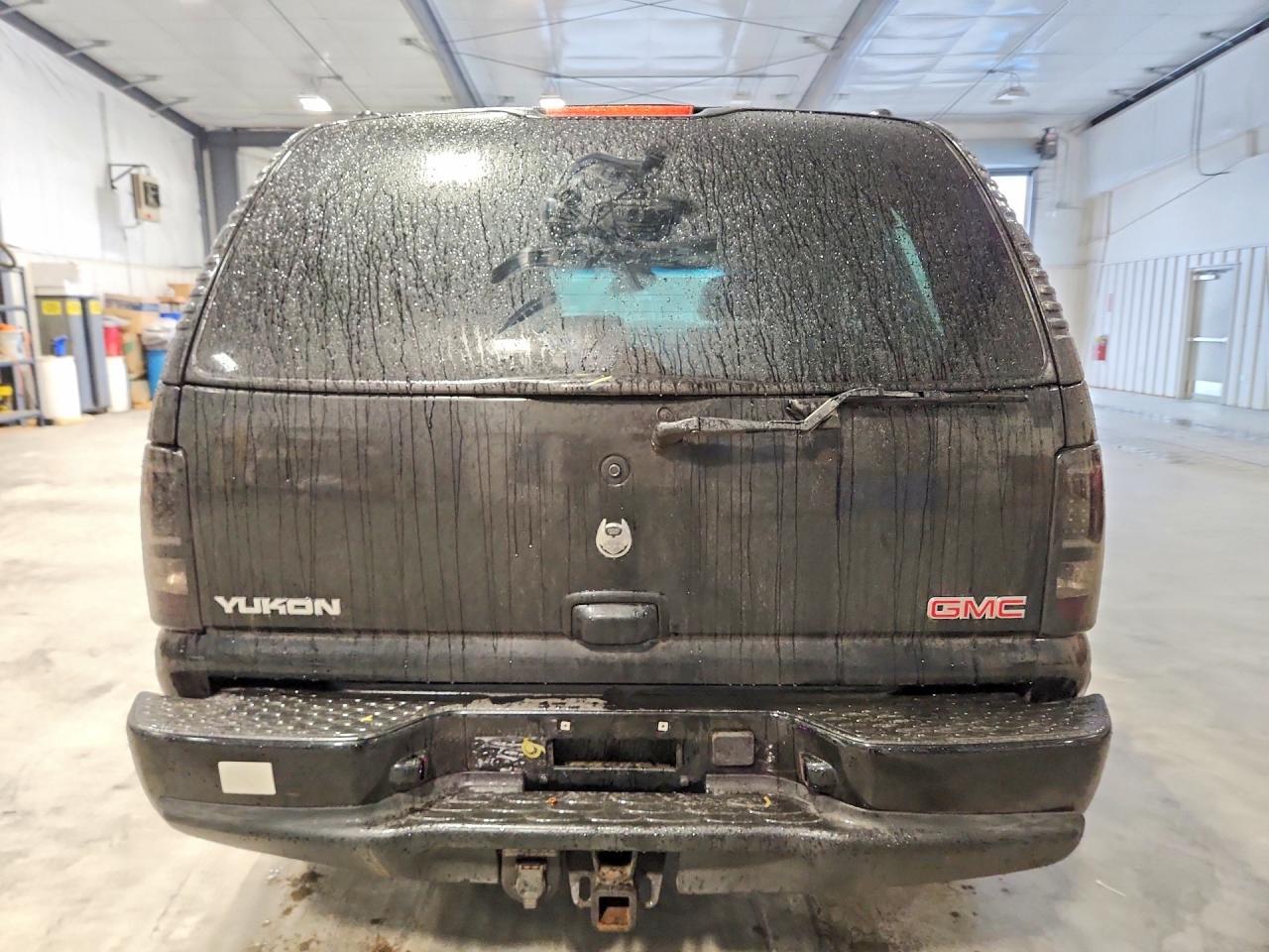 2005 GMC Yukon Denali - Image 6