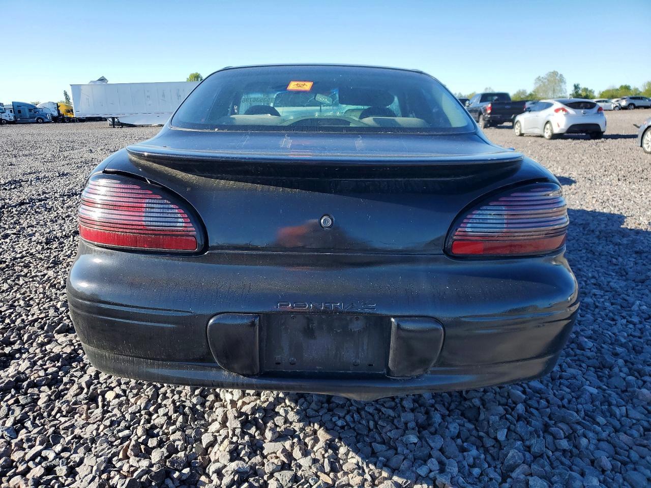 2002 Pontiac Grand Prix Se - Фото 6