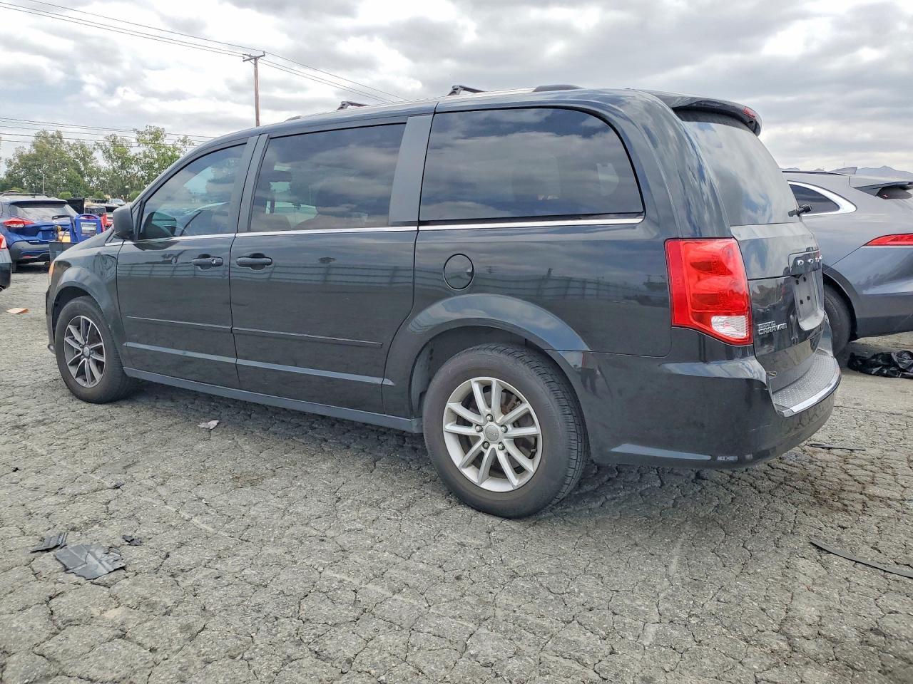 2017 Dodge Grand Caravan Sxt - Фото 2