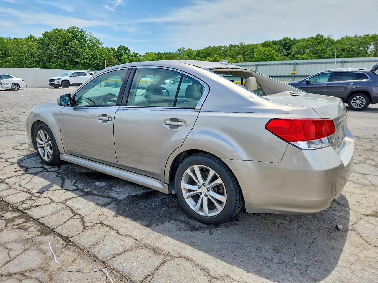 2014 Subaru Legacy 3.6R Limited - Image 2