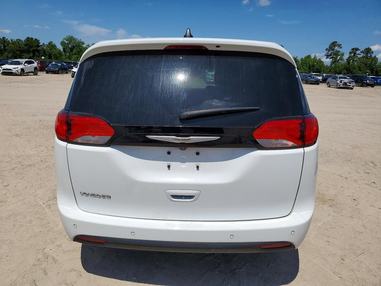 2025 Chrysler Voyager Lx - Фото 6