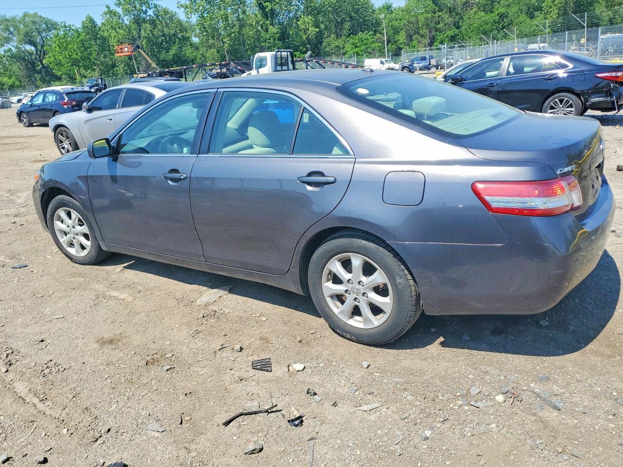 2011 Toyota Camry Le - Image 2