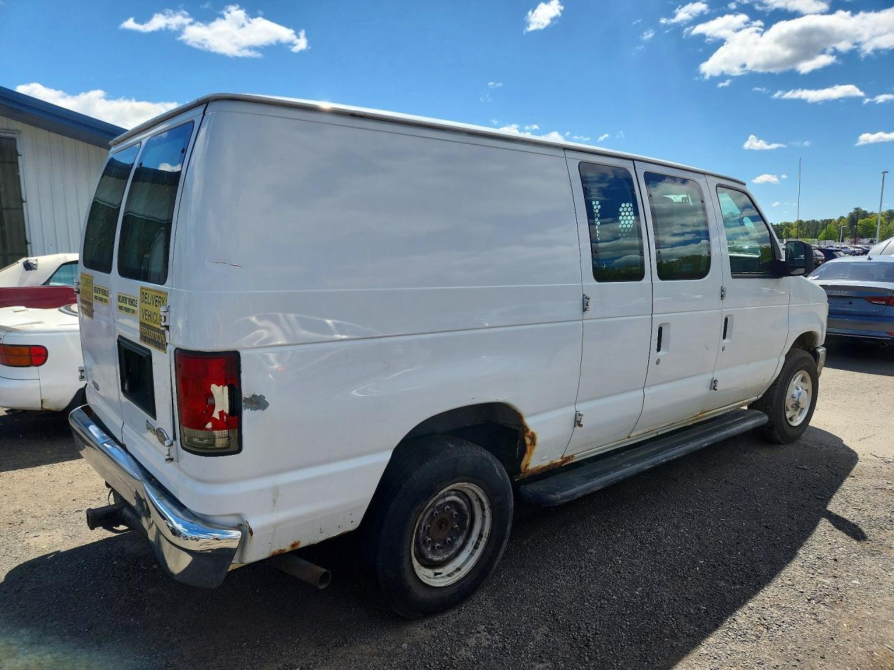 2013 Ford Econoline E250 Van - Image 3