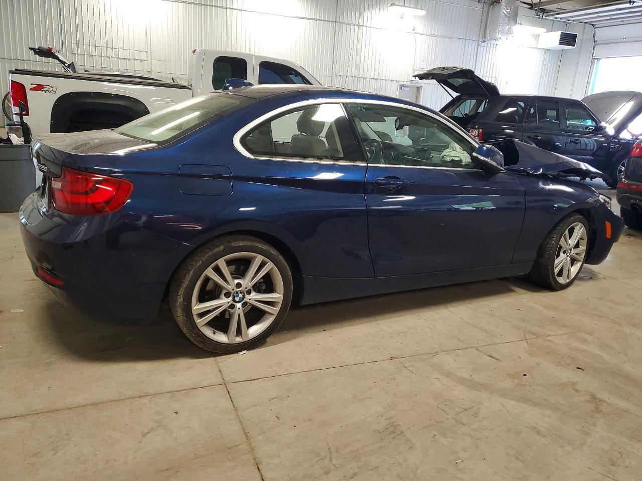 2015 BMW 228 Xi - Фото 3