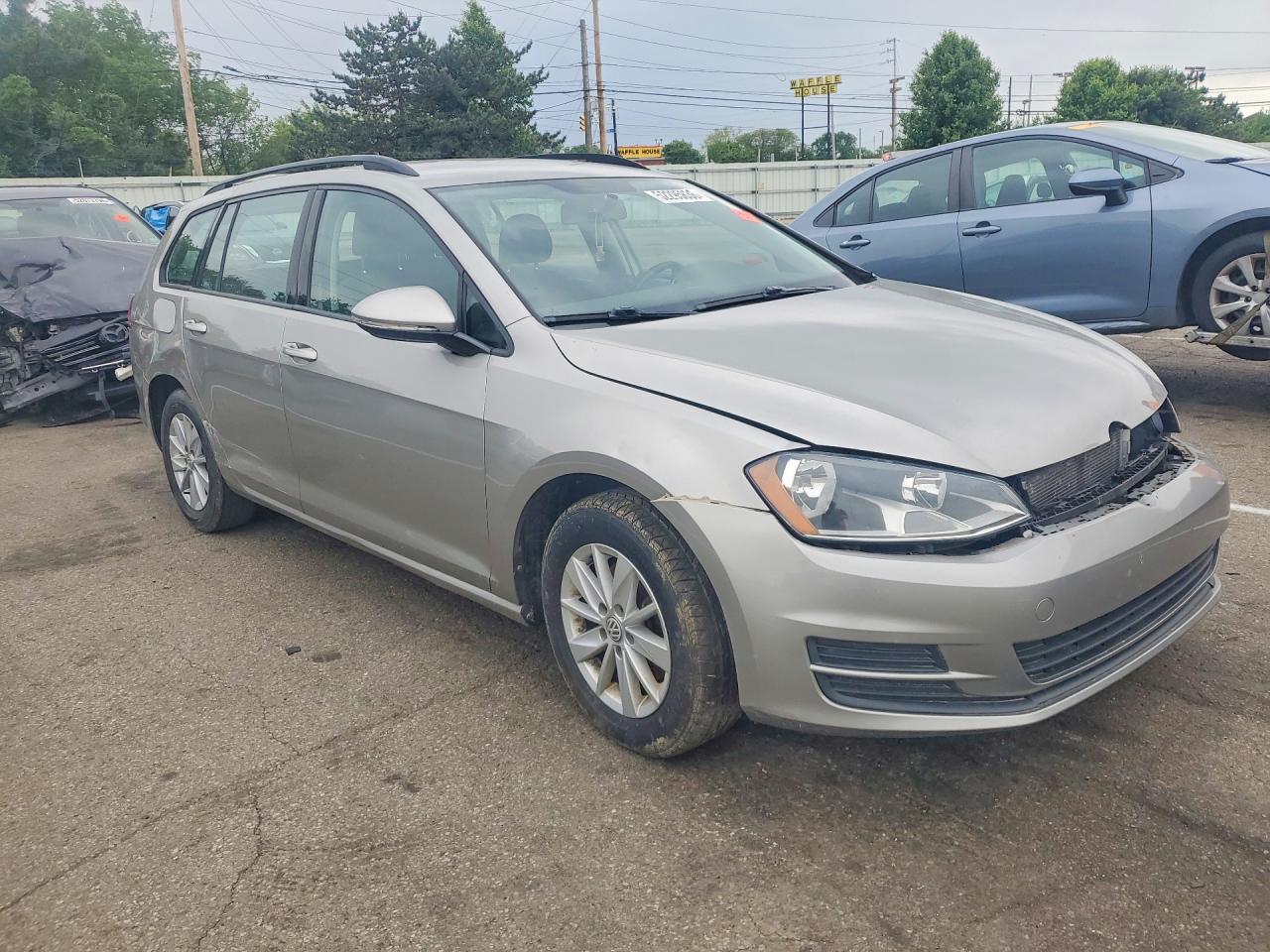 2016 Volkswagen Golf Sportwagen S - Фото 4