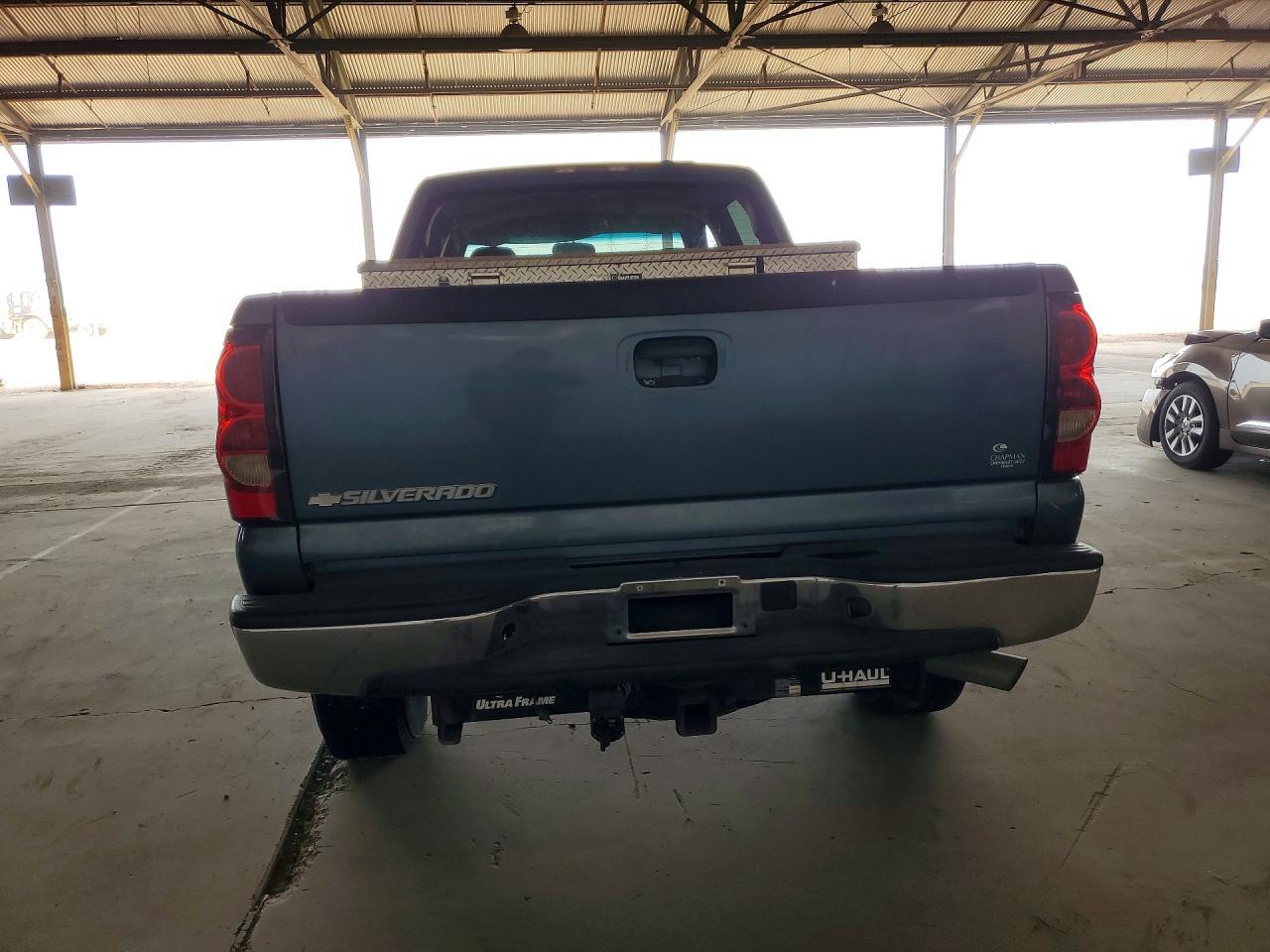 2006 Chevrolet Silverado C2500 Heavy Duty - Image 6
