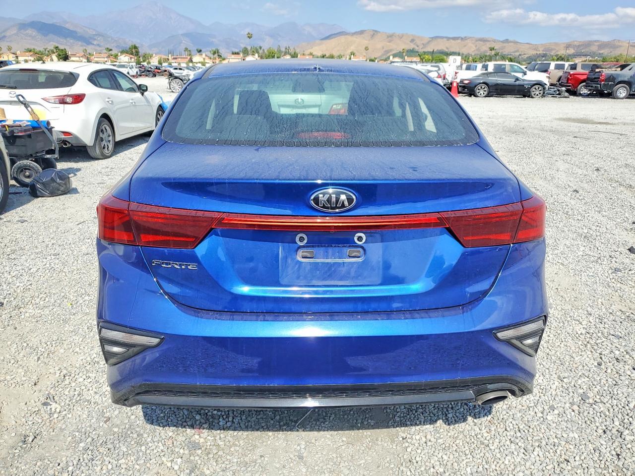 2020 Kia Forte Lxs - Image 6