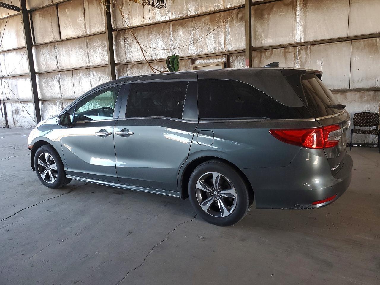 2018 Honda Odyssey Touring - Фото 2