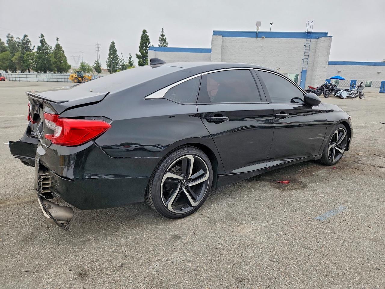 2018 Honda Accord Sport - Image 3