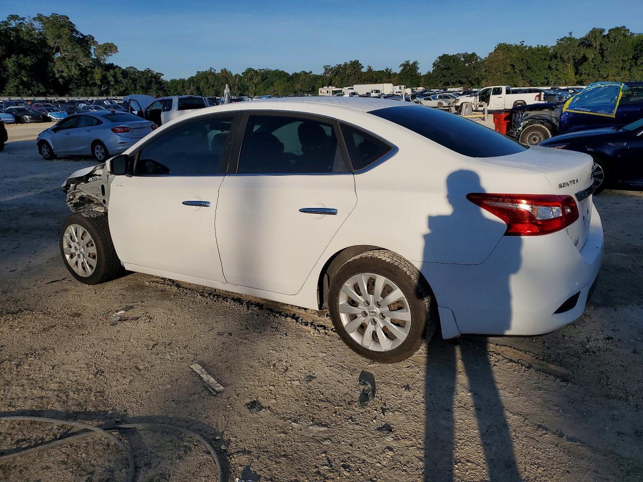 2019 Nissan Sentra S - Фото 2