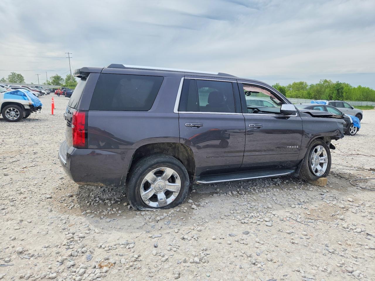 2017 Chevrolet Tahoe K1500 Premier - Фото 3
