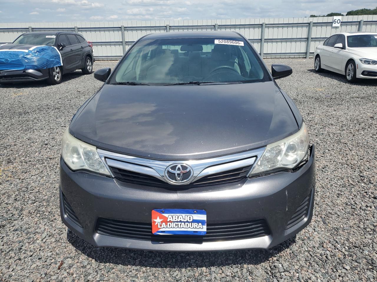 2014 Toyota Camry Le - Image 5