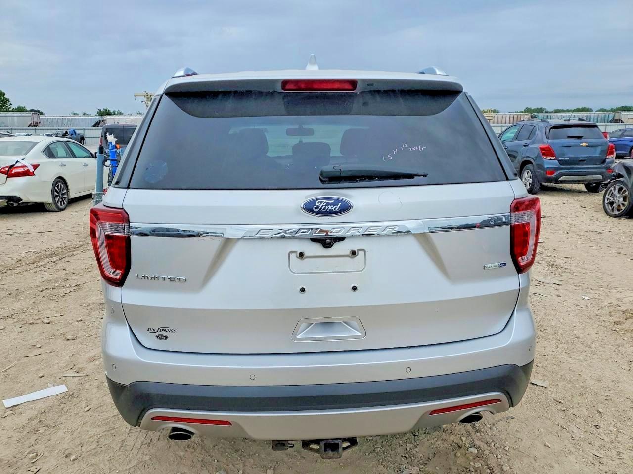 2016 Ford Explorer - Фото 6