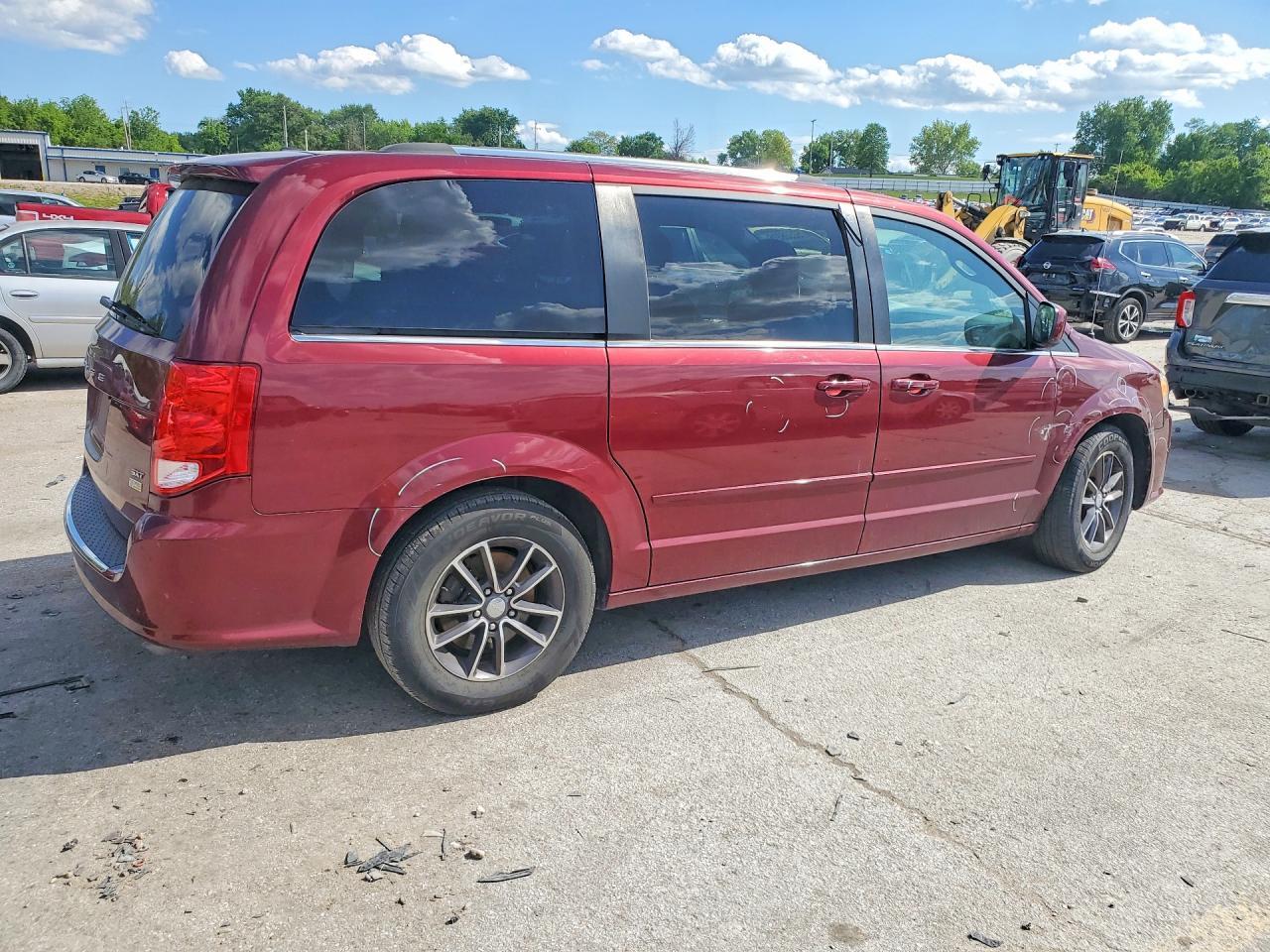 2017 Dodge Grand Caravan Sxt - Фото 3