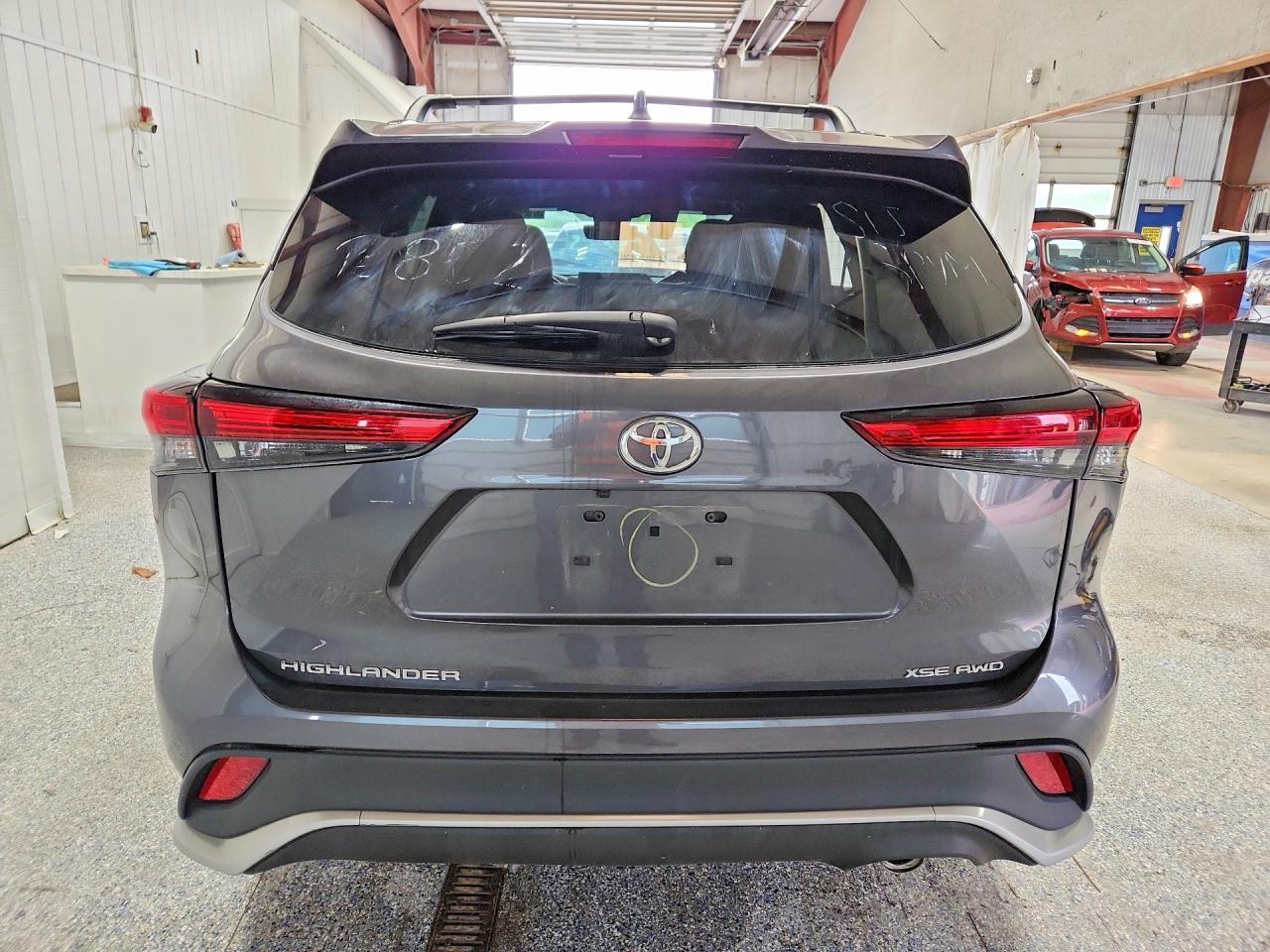 2023 Toyota Highlander L - Фото 6