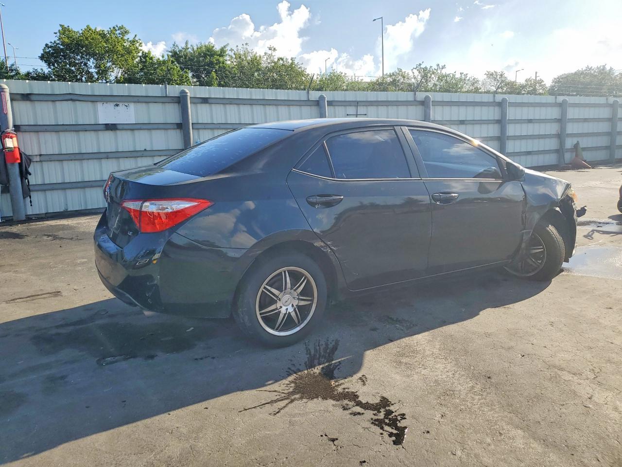 2015 Toyota Corolla Le - Image 3