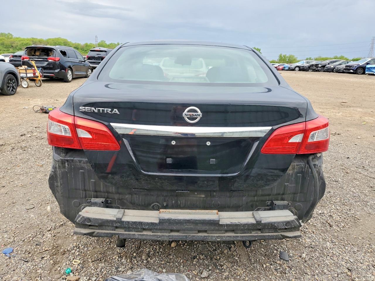2019 Nissan Sentra S - Image 6