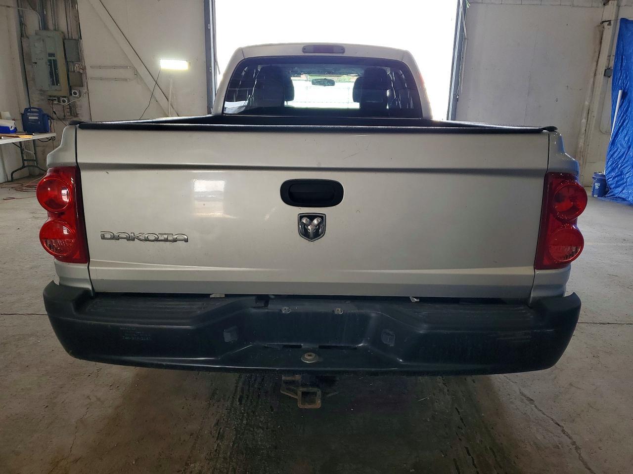 2005 Dodge Dakota - Image 6