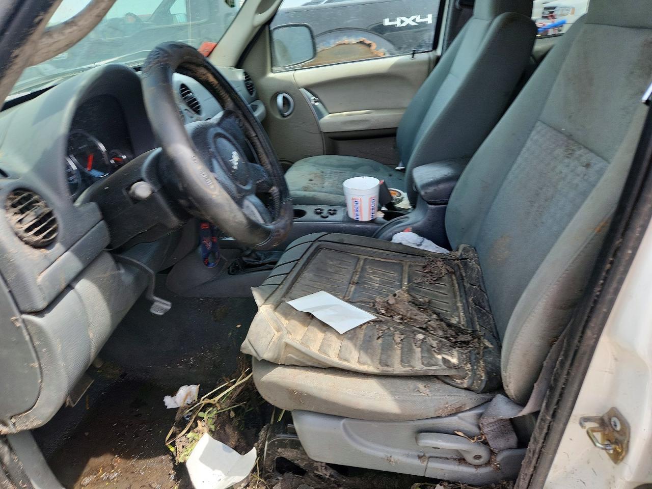 2007 Jeep Liberty Sport - Image 7