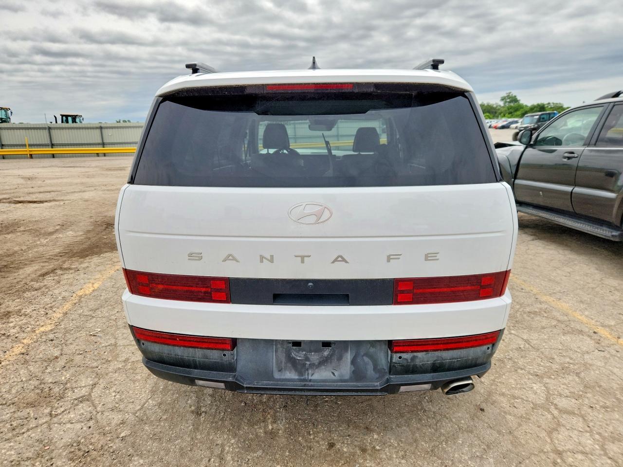 2025 Hyundai Santa Fe Sel - Image 6