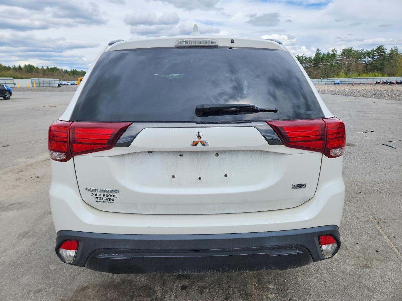 2020 Mitsubishi Outlander Se - Фото 6