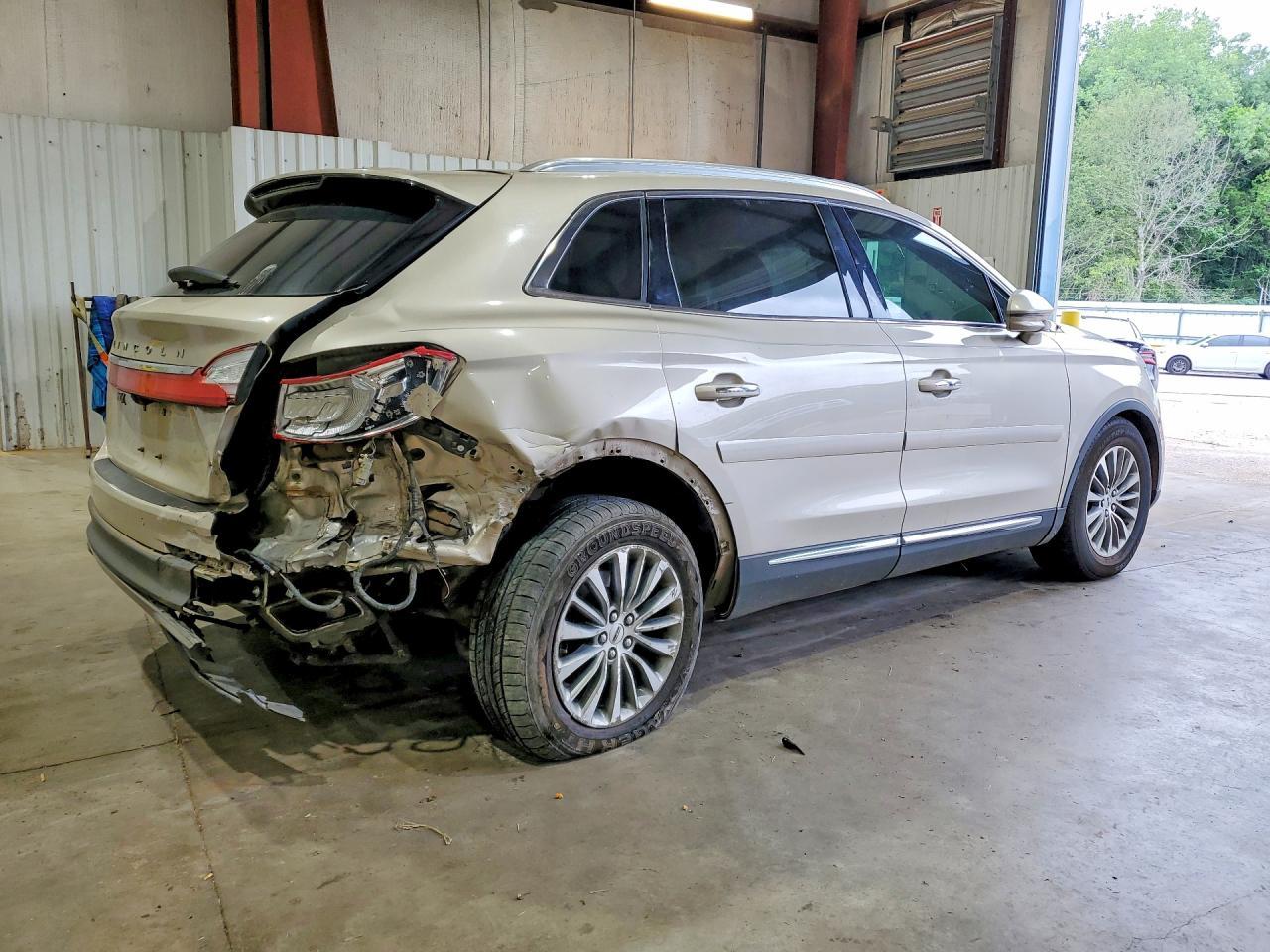 2017 Lincoln Mkx Select - Image 3