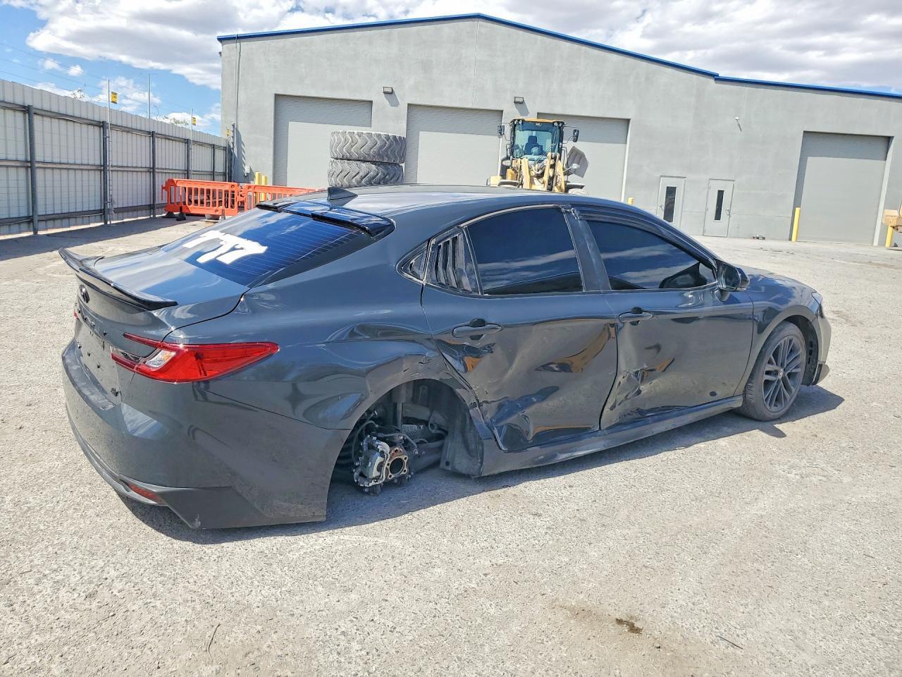 2025 Toyota Camry Se - Image 3