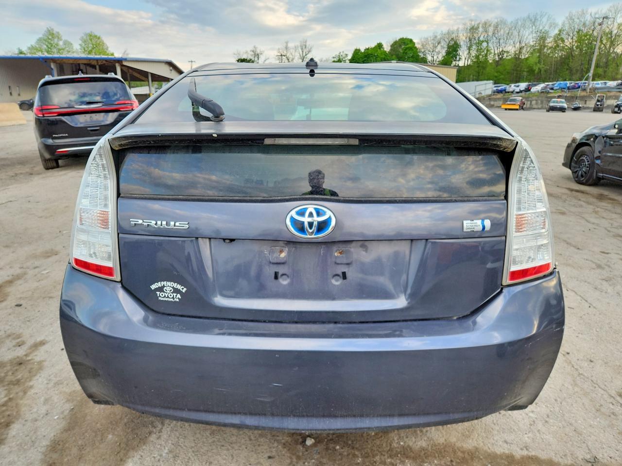 2011 Toyota Prius Three - Фото 6