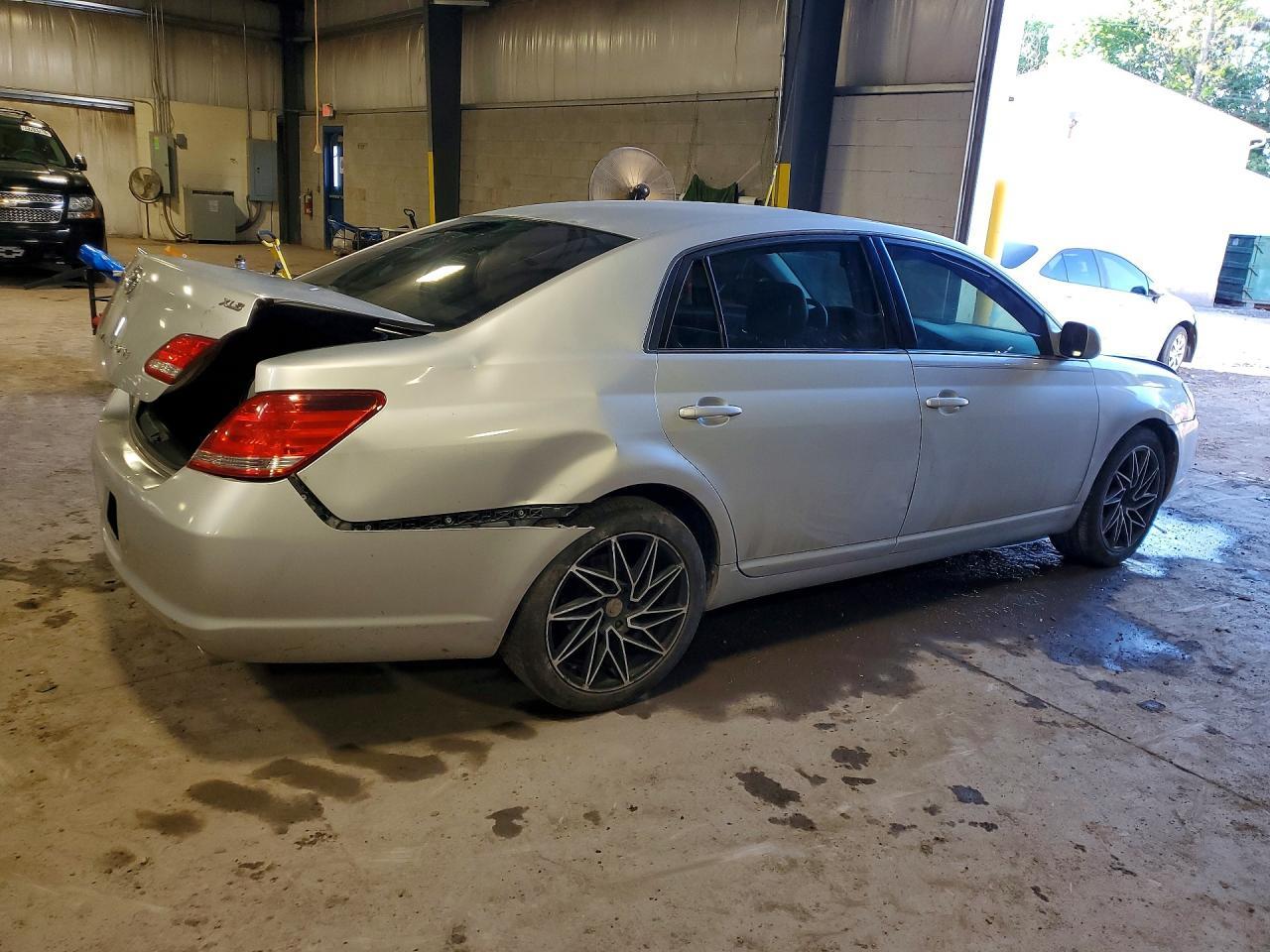 2006 Toyota Avalon Xls - Фото 3