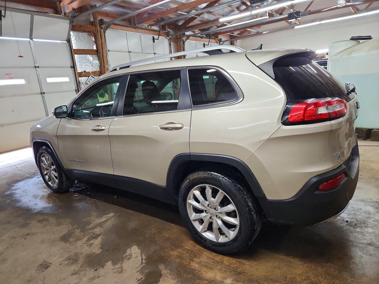 2015 Jeep Cherokee Limited - Фото 2