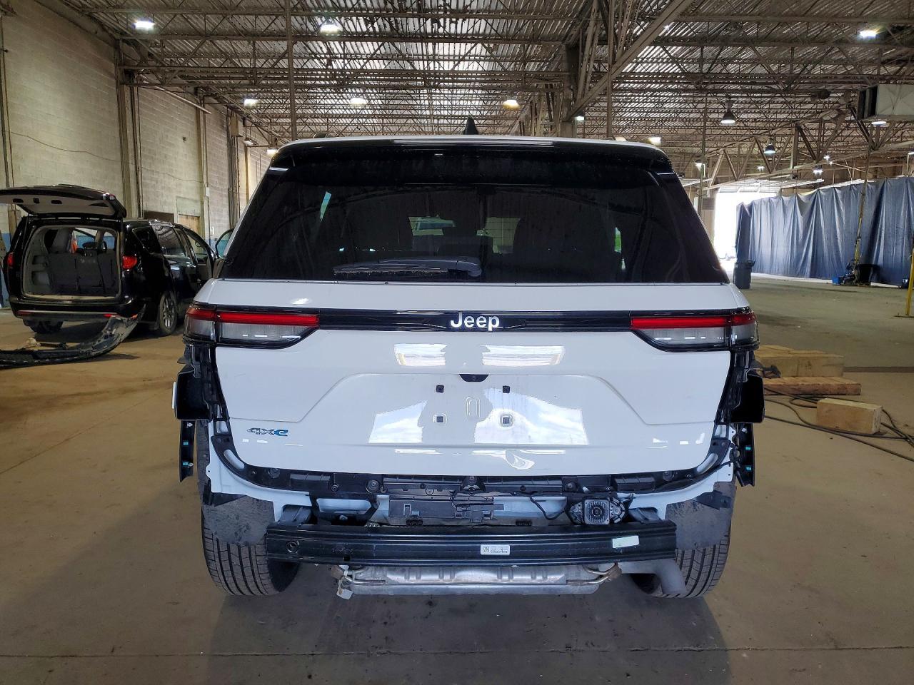 2025 Jeep Grand Cherokee 4Xe - Фото 6