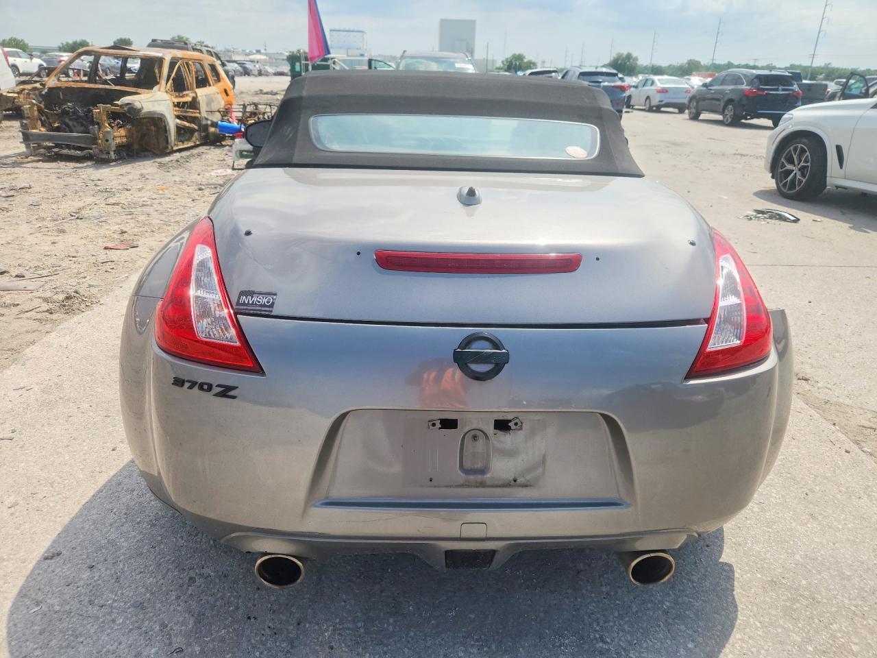 2010 Nissan 370Z Roadster - Фото 6
