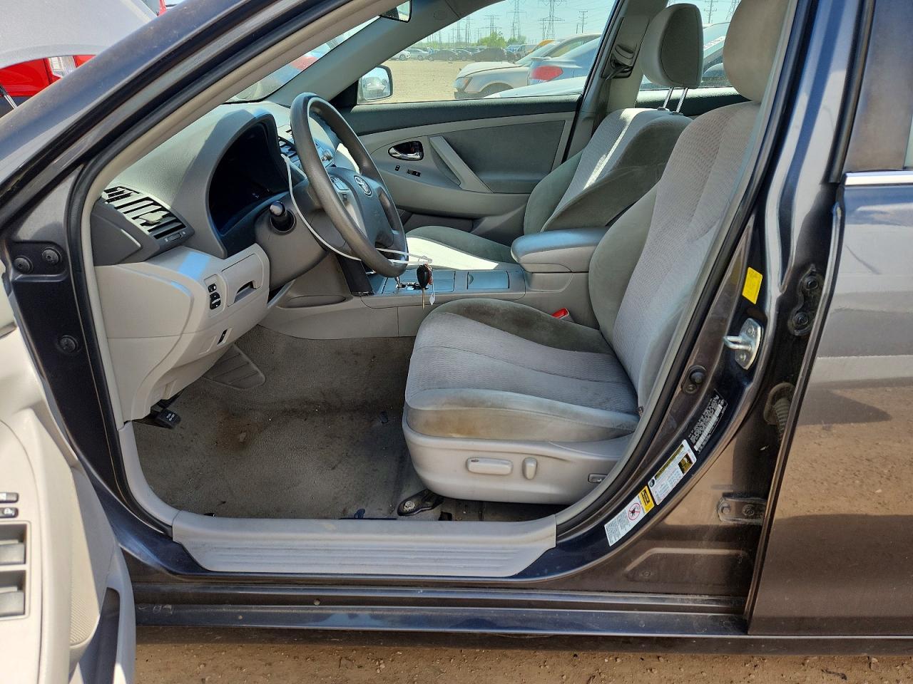 2011 Toyota Camry Le - Image 7