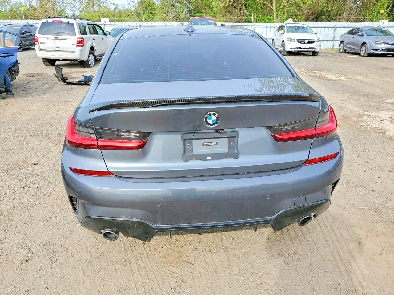 2019 BMW 330Xi - Фото 6