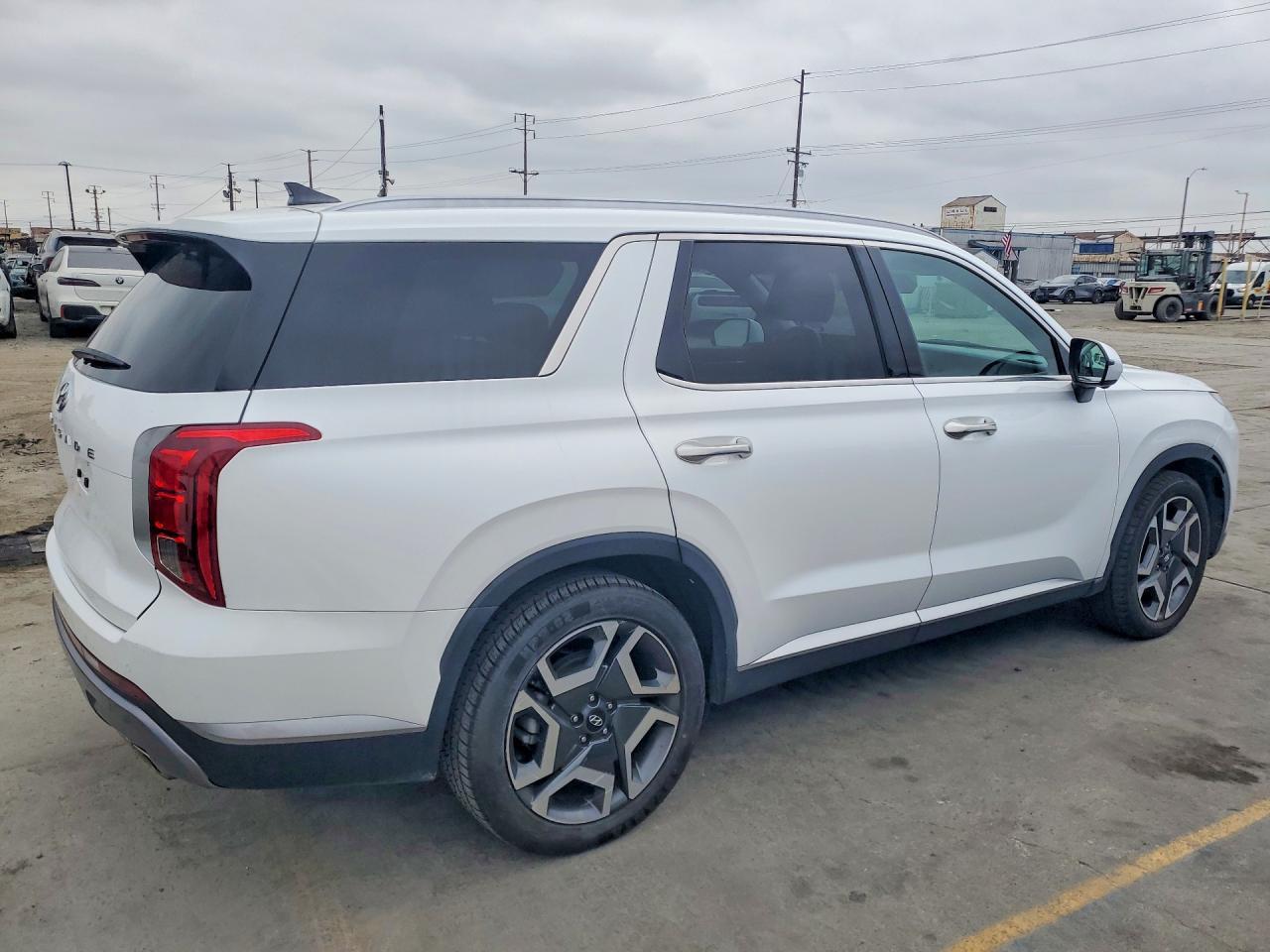 2023 Hyundai Palisade Sel Premium - Image 3