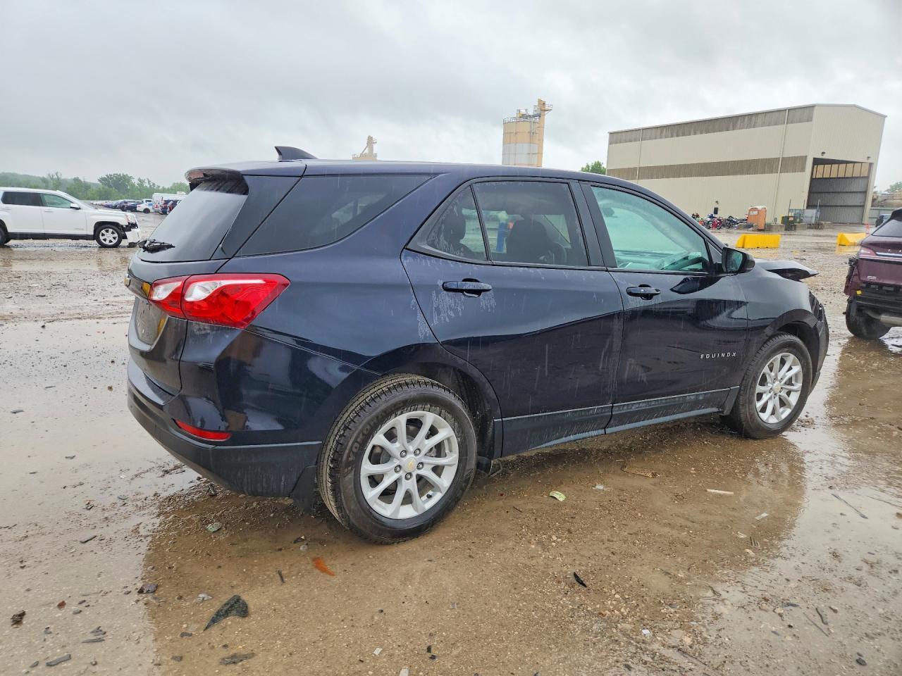 2020 Chevrolet Equinox Ls - Фото 3