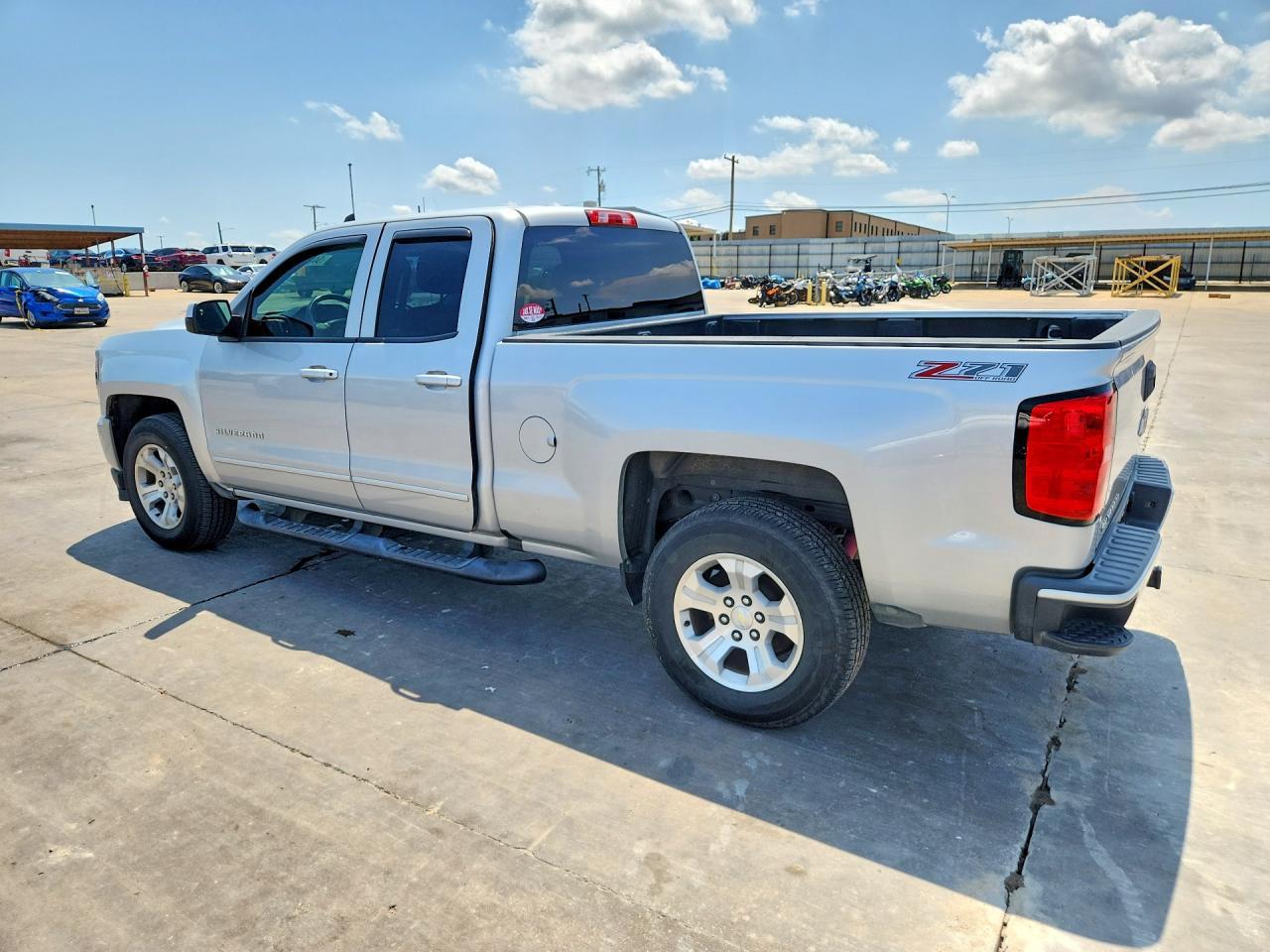 2017 Chevrolet Silverado K1500 Lt - Image 2