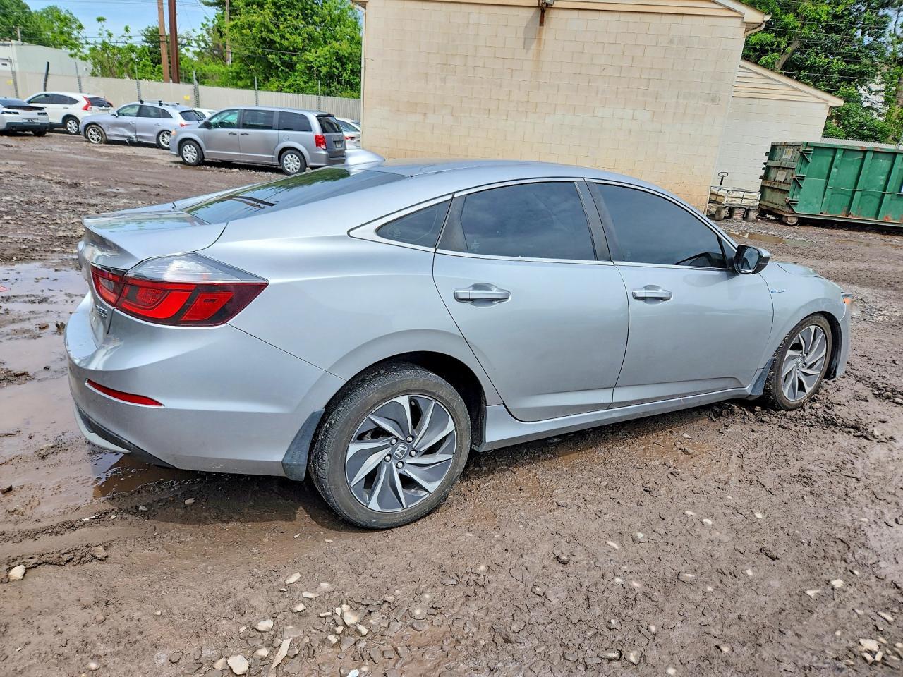 2019 Honda Insight Touring - Фото 3