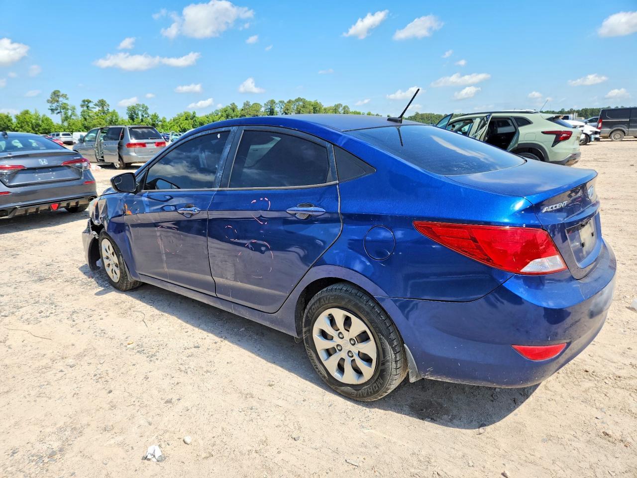 2015 Hyundai Accent Gls - Фото 2