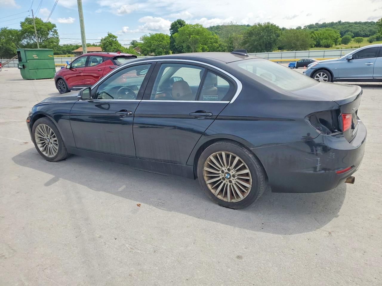 2013 BMW 328 Xi - Image 2