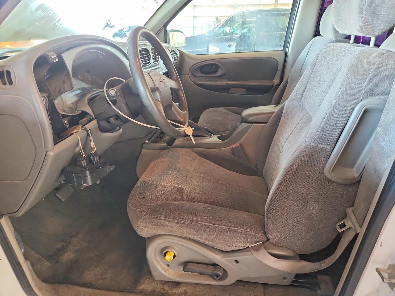 2004 Chevrolet Trailblazer Ls - Image 7