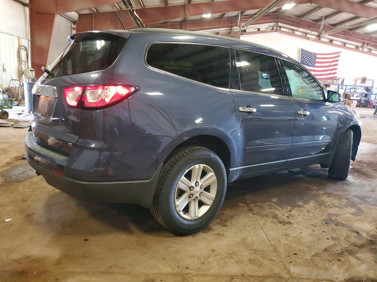 2013 Chevrolet Traverse Lt - Image 3