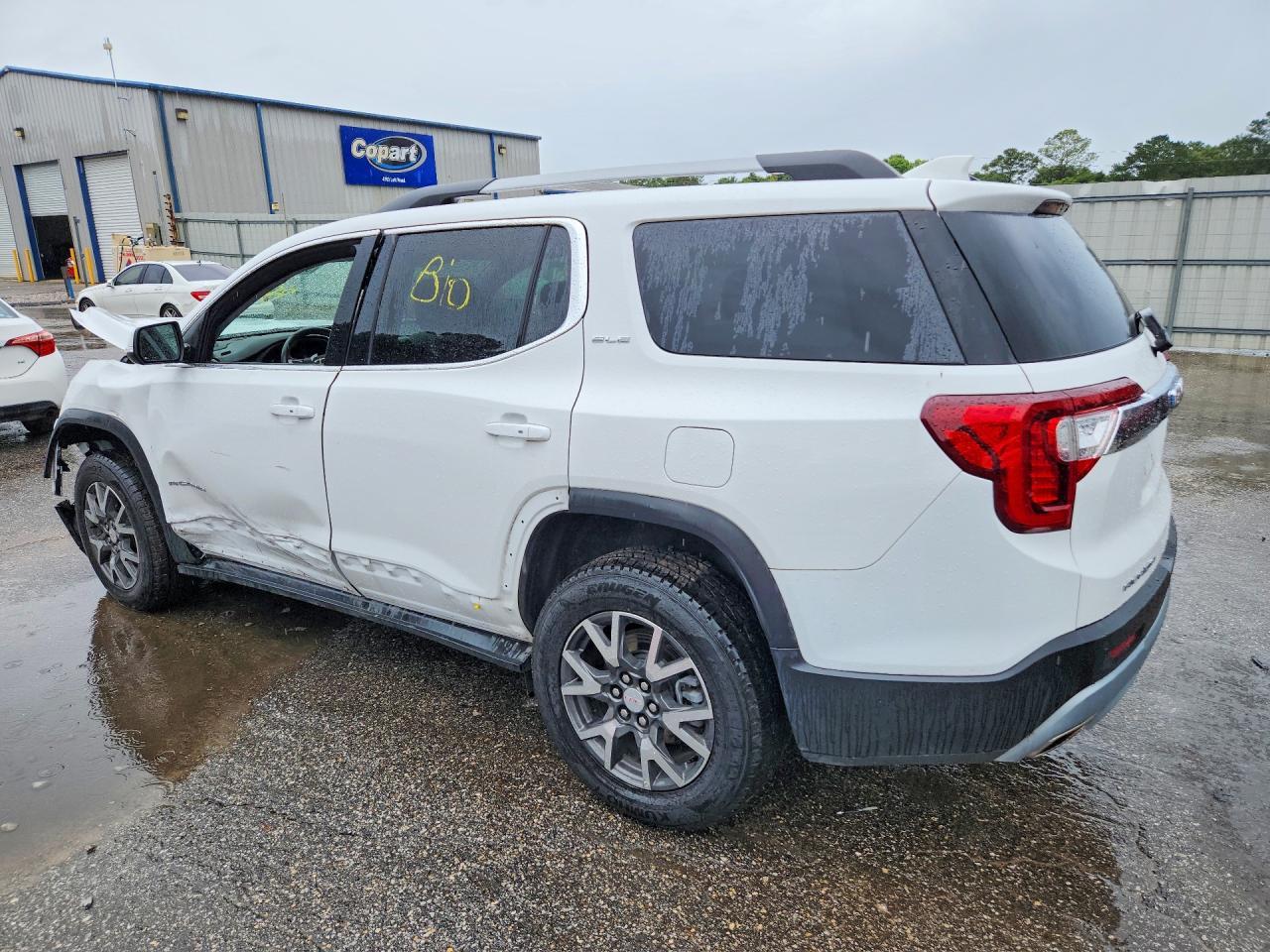 2023 GMC Acadia Sle - Image 2