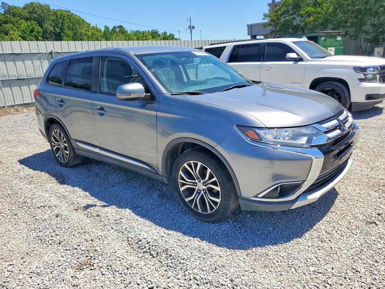 2018 Mitsubishi Outlander Se - Image 4