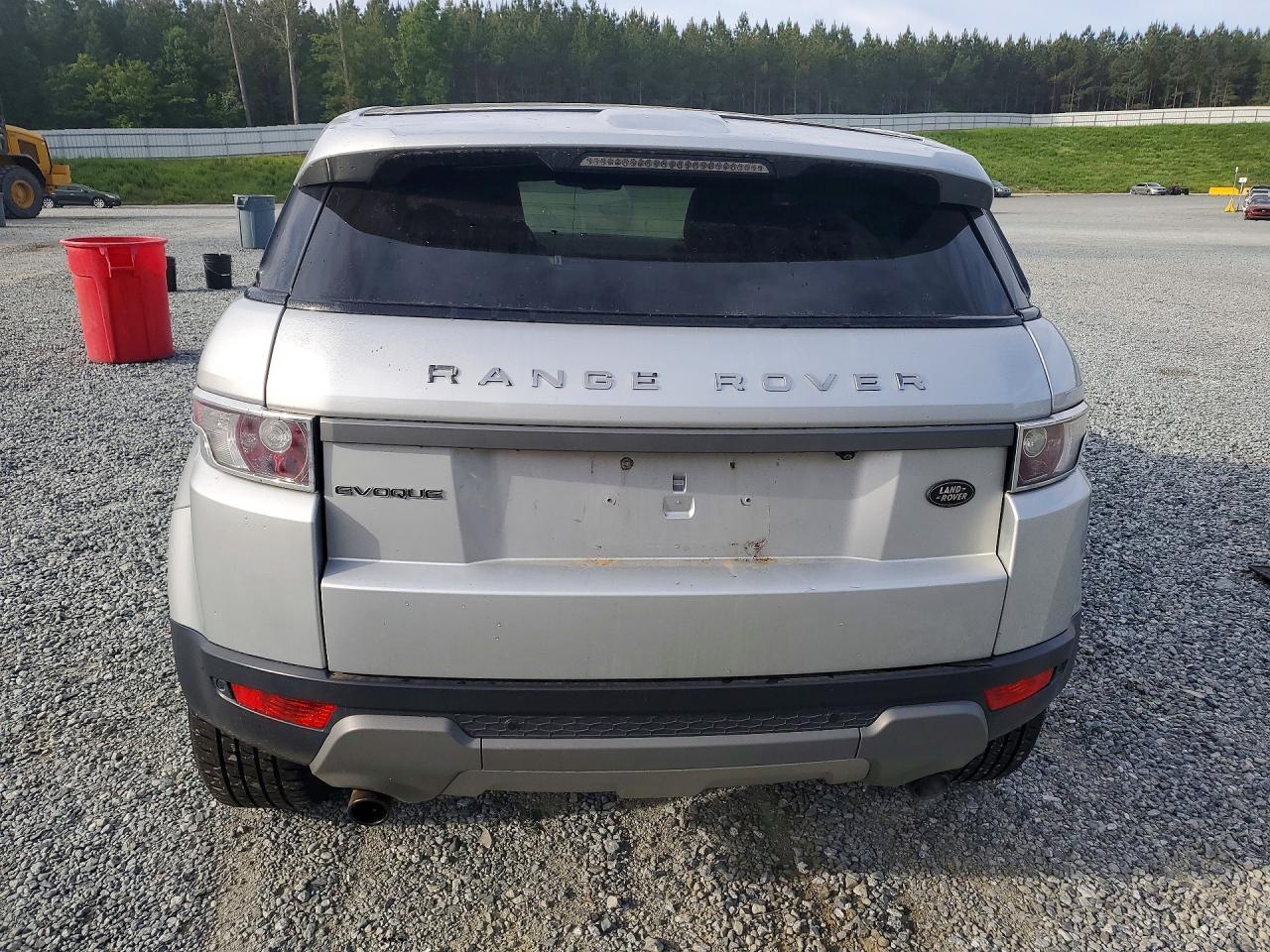 2013 Land Rover Range Rover Evoque Pure Premium - Image 6