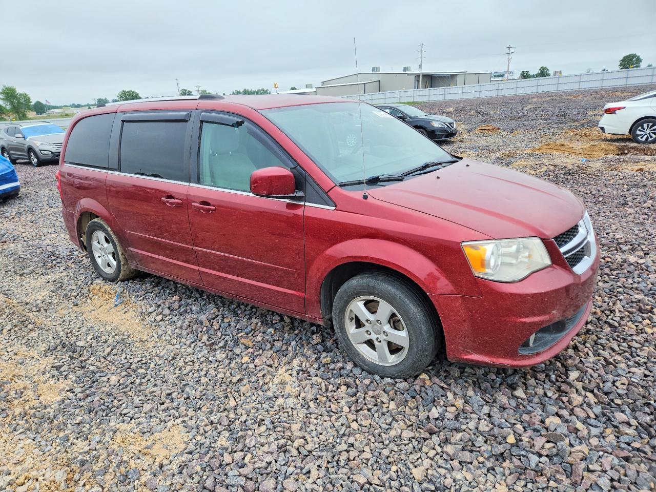 2011 Dodge G Carv Se - Image 4