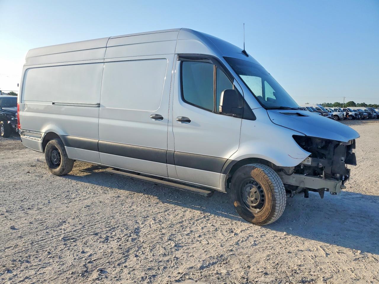 2023 Mercedes Benz Sprinter 2500 Delivery Van - Фото 4