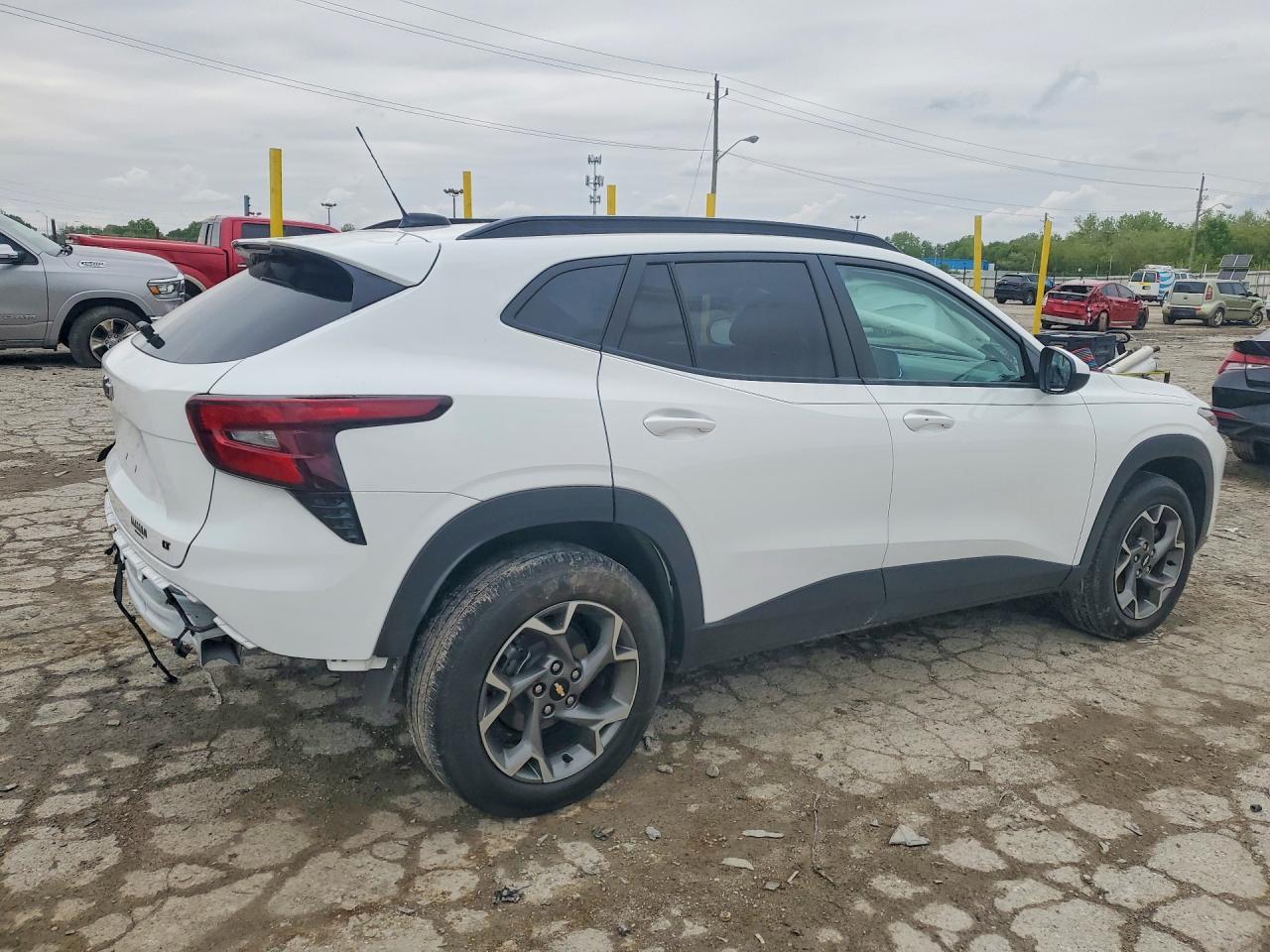 2025 Chevrolet Trax 1Lt - Фото 3